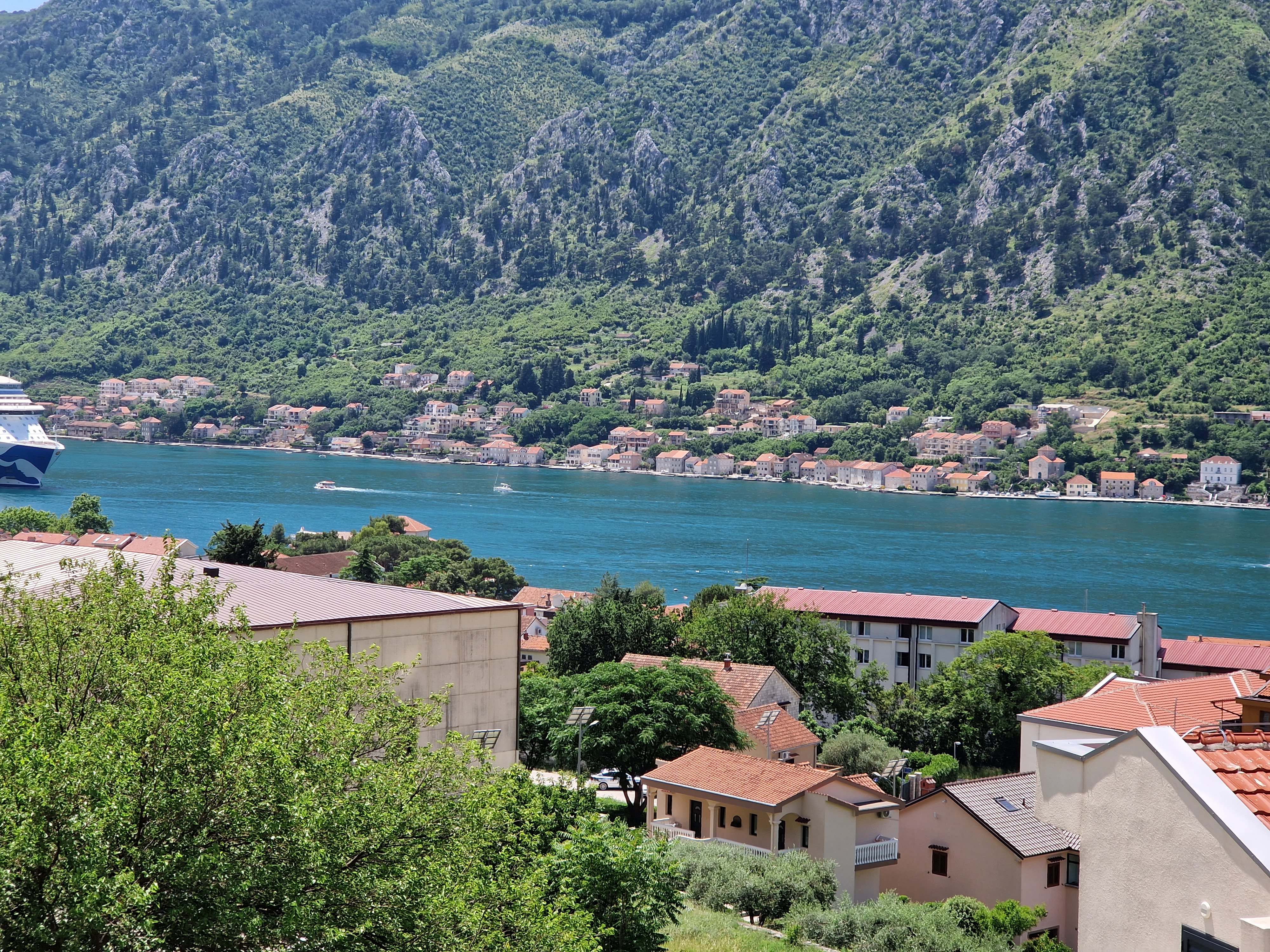 Two-Bedroom Apartment in a New Building with Sea View, Dobrota, Kotor