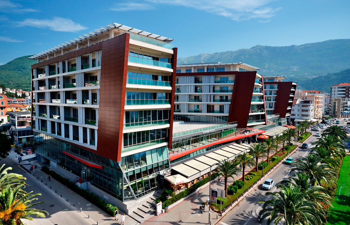 Furnished Two-Bedroom Apartment of 95 m² in the Centre, TQ Plaza, Budva