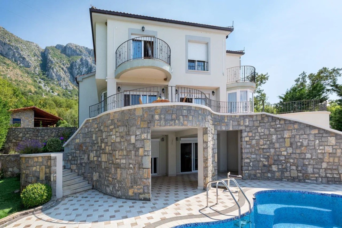 Modern Villa of 414 m² with Pool and Sea View, Tudorovići, Budva