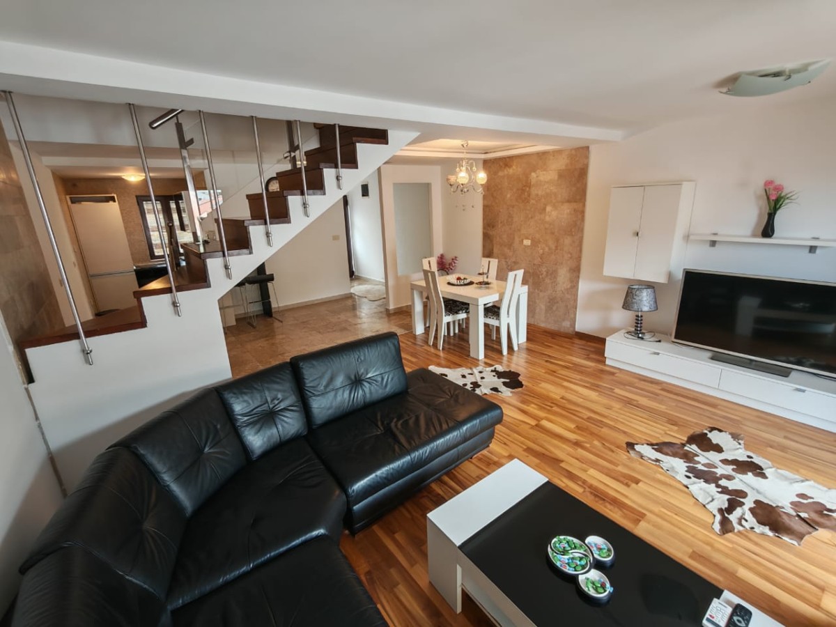 Three-Bedroom Duplex Apartment on the Third Floor, Velji Vinogradi, Budva