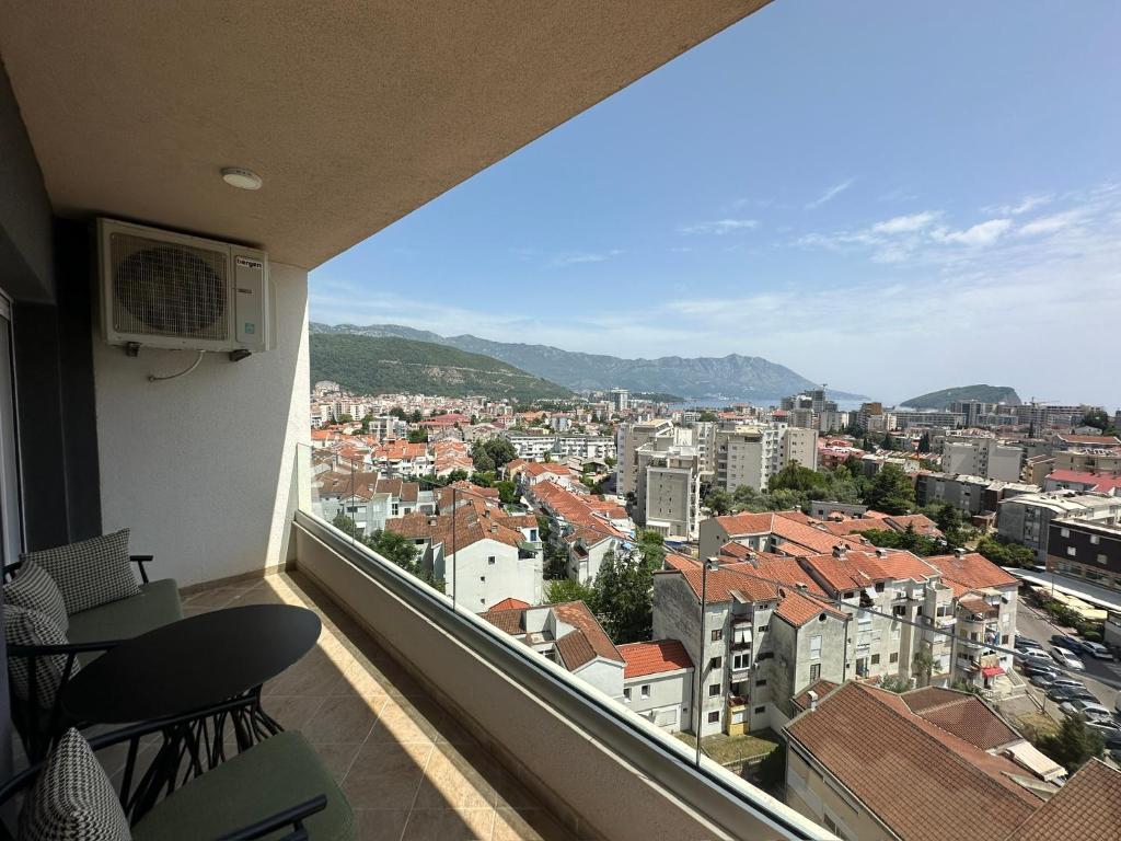 Luxury Three-Bedroom Penthouse with Rooftop Terrace, Old Bakery, Budva