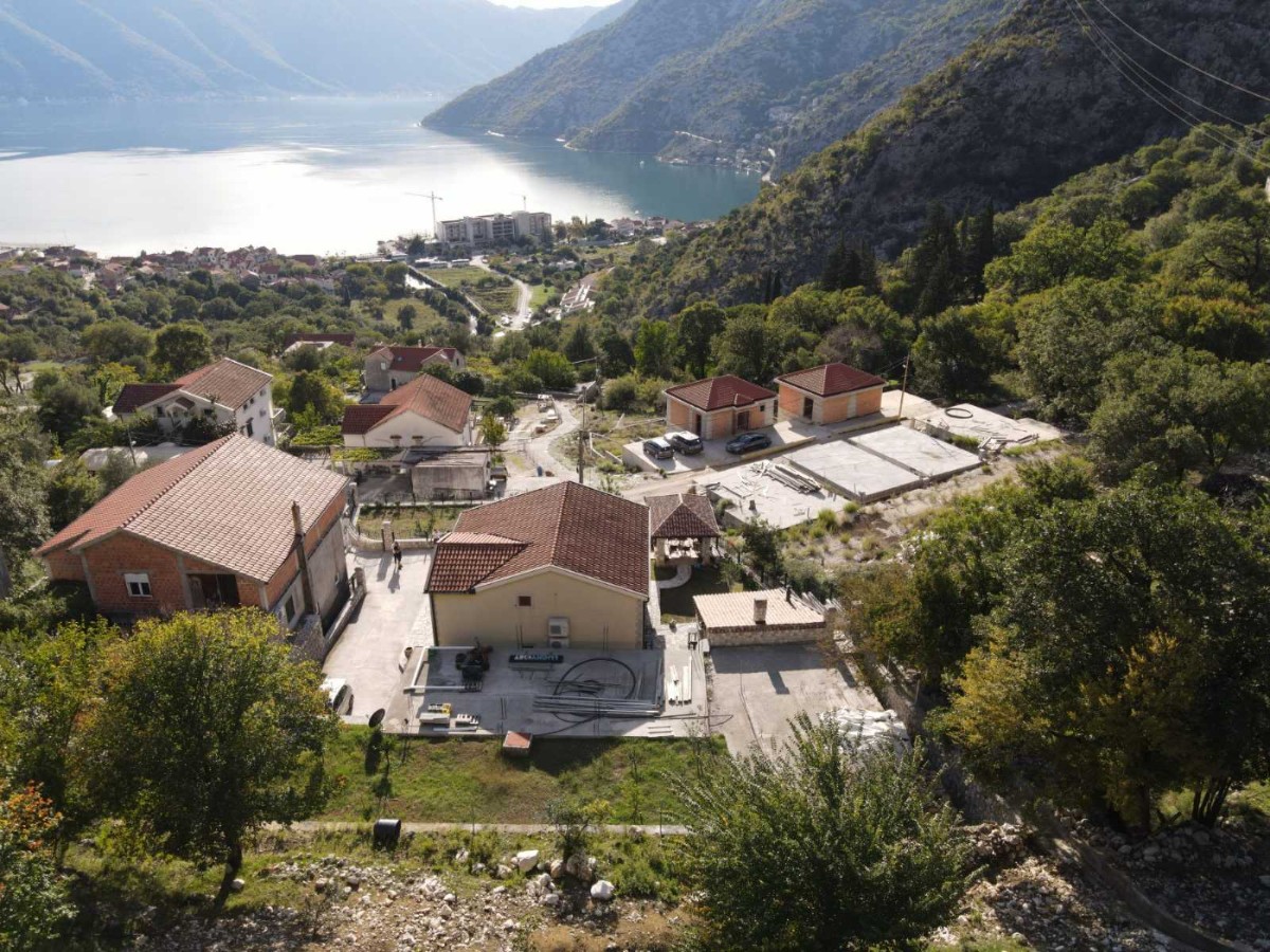 Two-Storey House with Sea Views and a Large Plot, Risan, Kotor