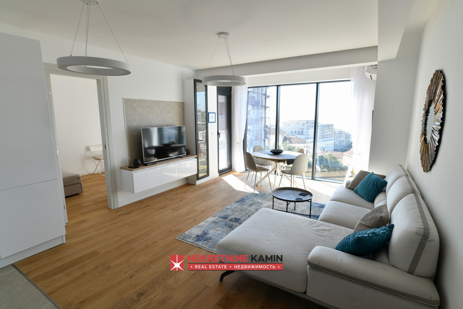 Three-Bedroom Apartment with Sea View and Garage Parking, Bečići, Budva