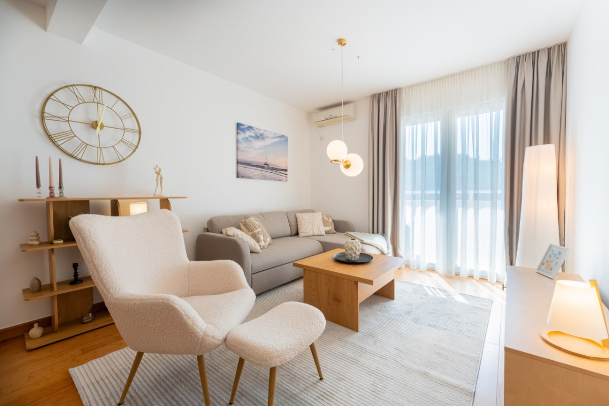 Bright and Pleasant Two-Bedroom Apartment of 68 m², Pržno