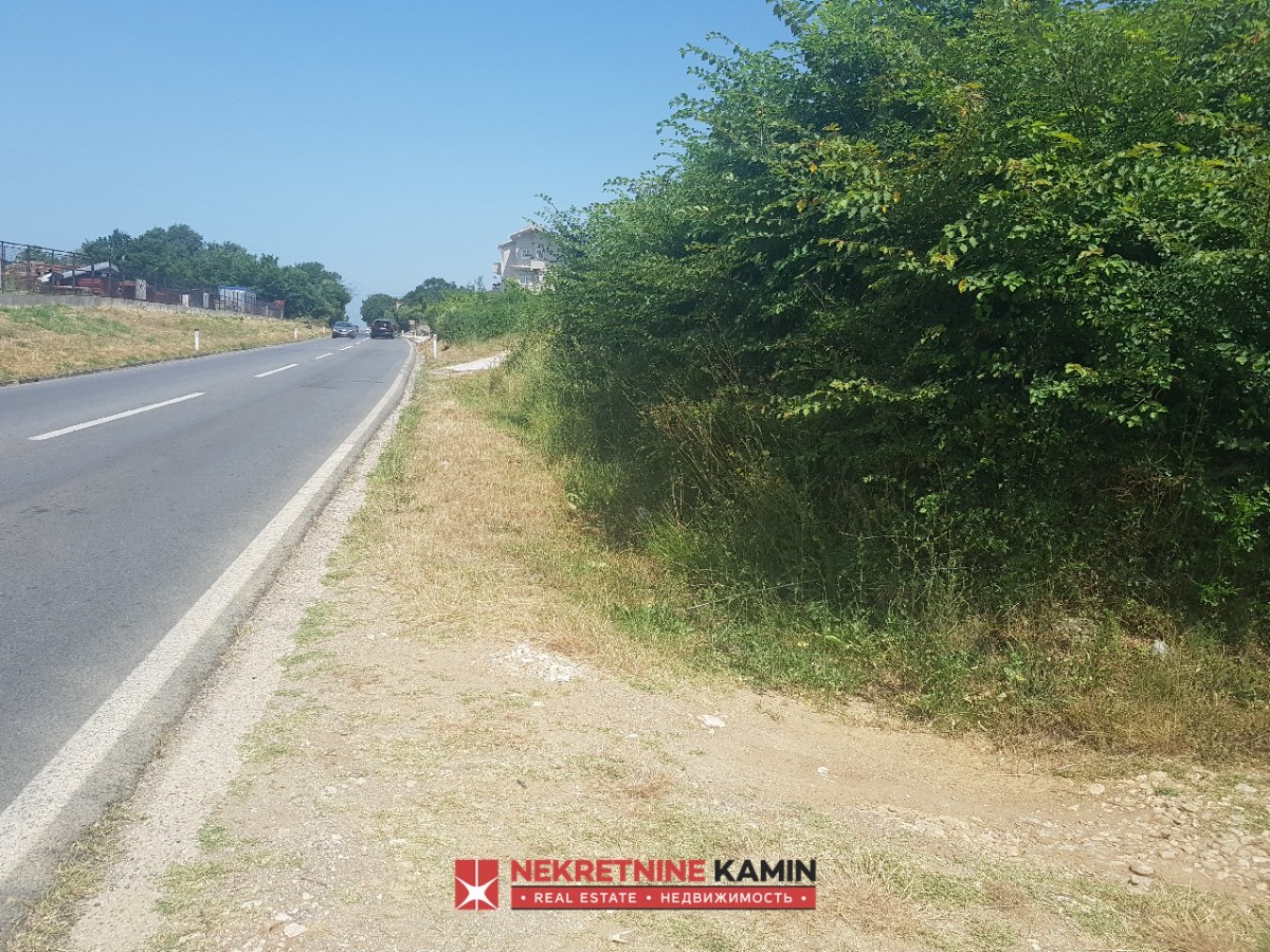 Urbanised Plot of 5,915 m² with Direct Access from the Main Road, Radanovići, Kotor