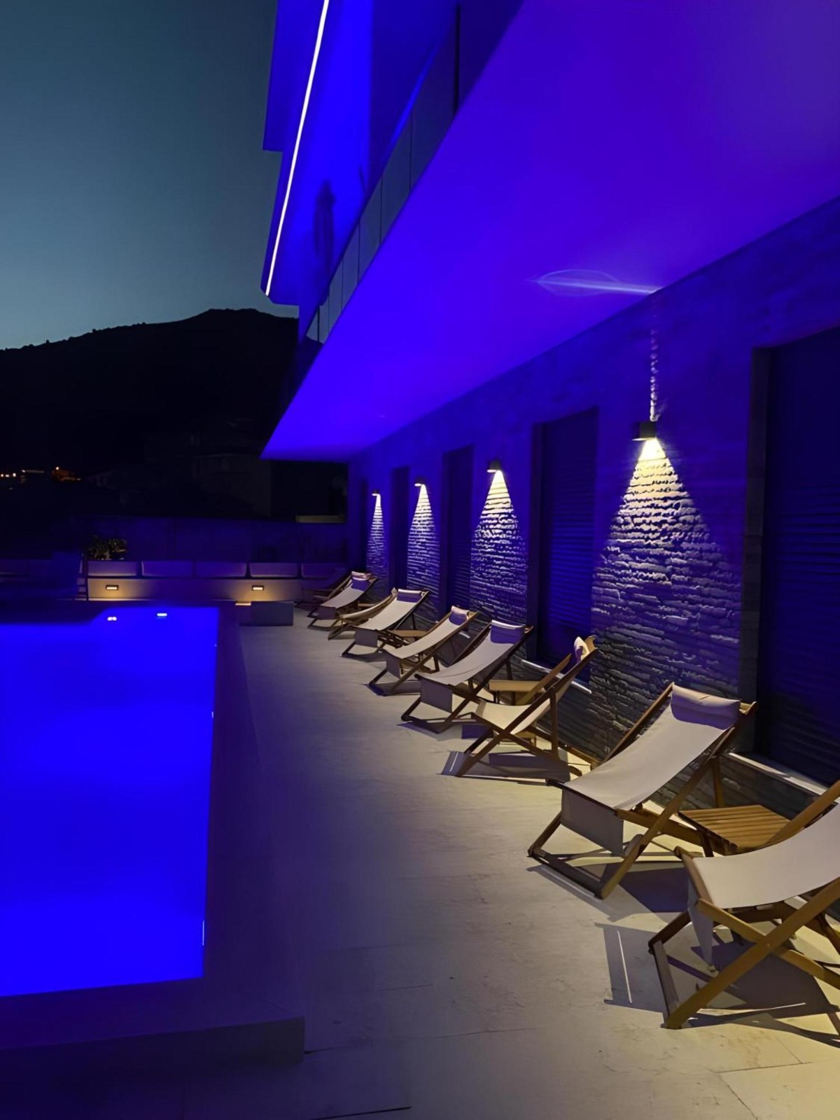 One-Bedroom 50 m² Apartment with Sea View and Building Pool, Bečići, Budva