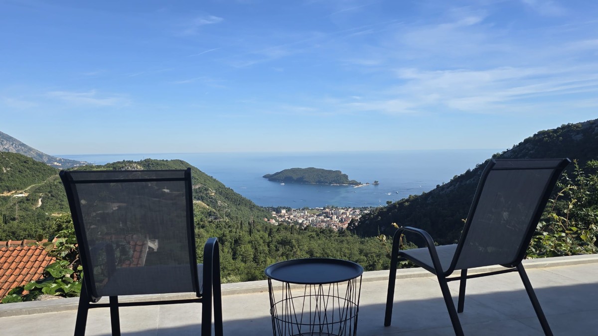 Renovated Stone House with Panoramic Sea Views, Markovići, Budva