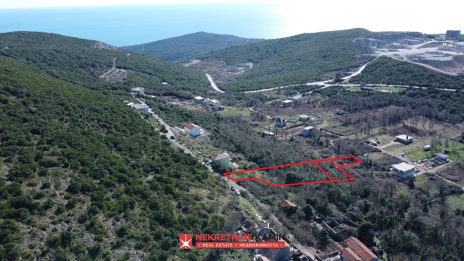 Plac od 3.020 m² u selu Višnjevo, Grbalj, Kotor