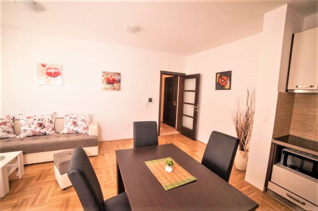 Furnished One-Bedroom Apartment near Mega Supermarket and Garden Café, Rozino, Budva