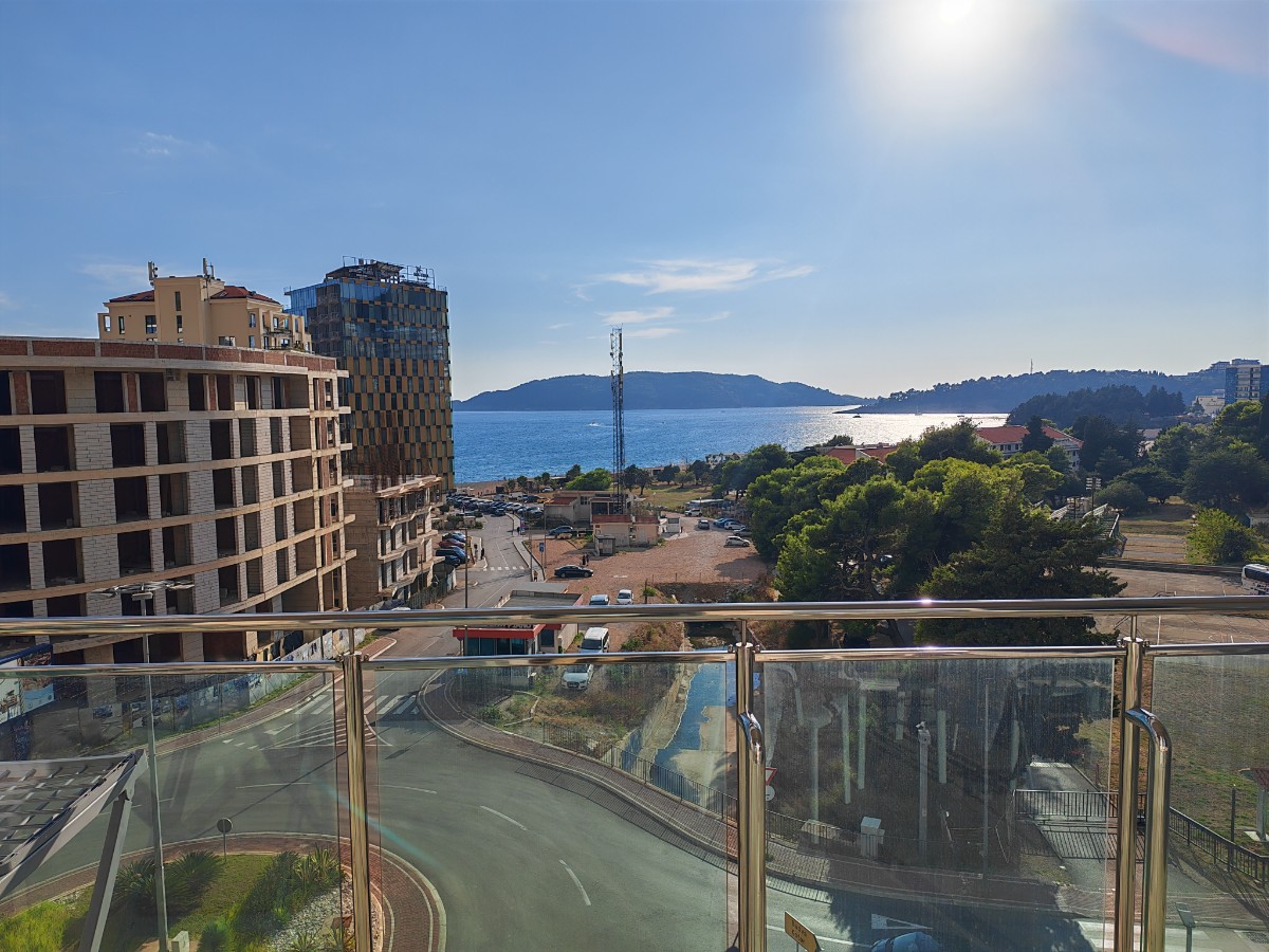 Two-Bedroom Apartment with Terrace and Sea View, 200 m from the Beach, Bečići, Budva