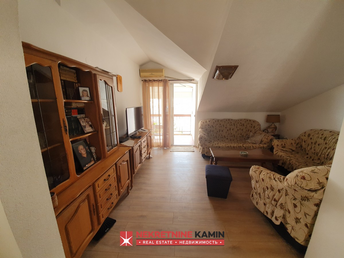Fully Renovated Two-Bedroom Apartment on Maslina Street, Golubovina, Budva