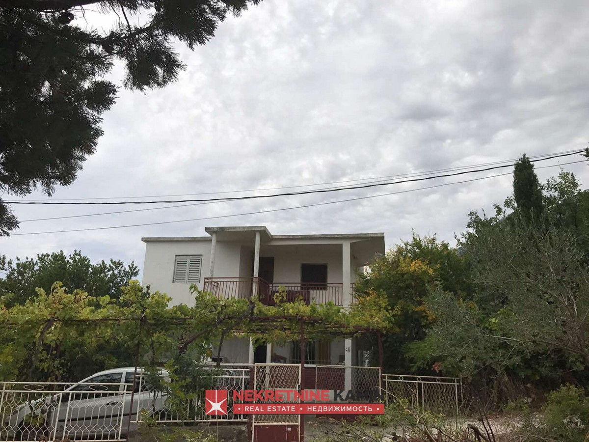 Fully Furnished House with Yard, 1 km from the Sea, Sutomore
