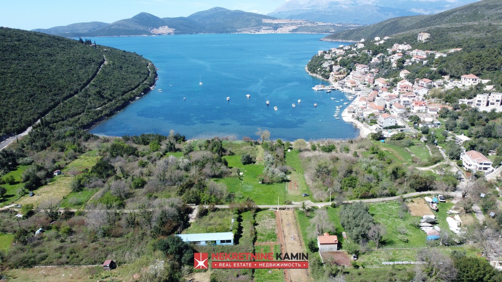 Urbanised Plot with a 197 m² Structure, 100 m from the Sea, Bigova, Kotor