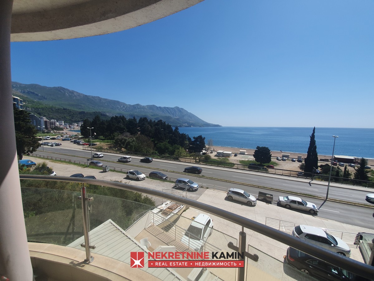 Excellent Investment: 5 Apartments on One Floor, 100 m from the Sea, Bečići, Budva