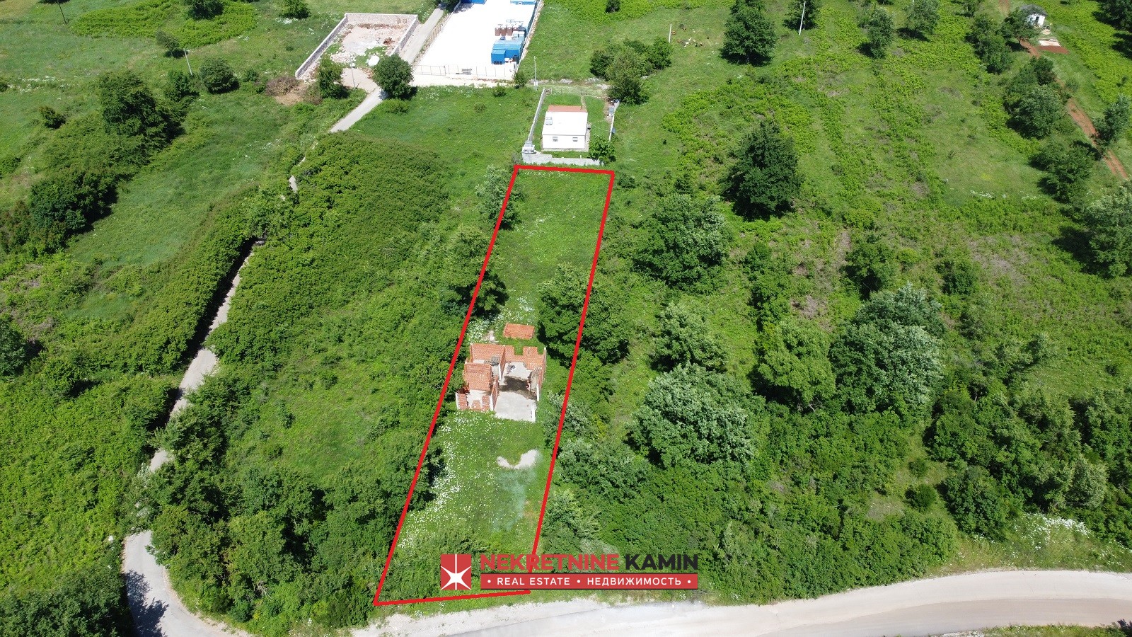 Plot of 1500 m² with a House Begun, Zagora, Grbalj