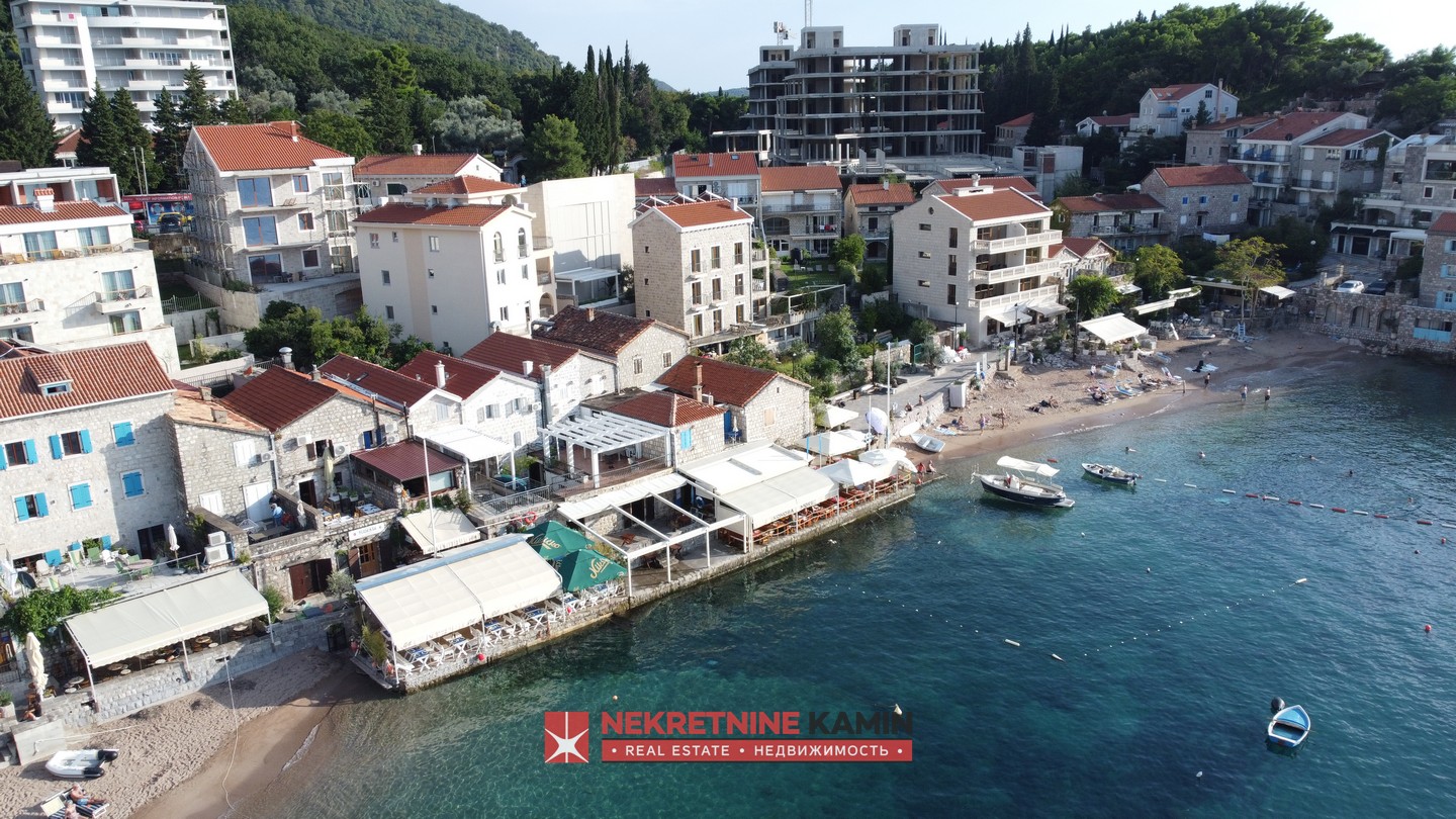 Stone House on the Seafront with a Terrace on the Beach, Pržno, Budva