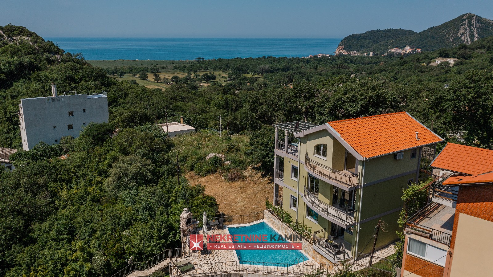 House with Three Apartments, Studio, Pool and Sea Views, Buljarica, Budva