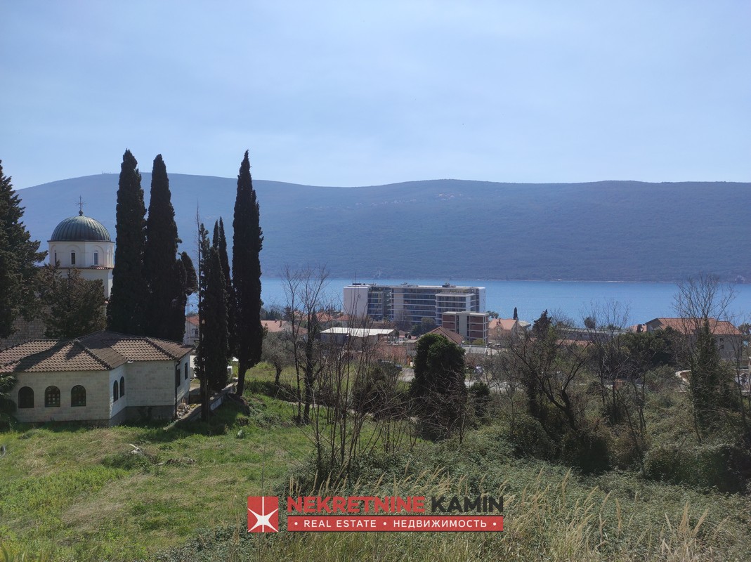 Urbanizovan plac od 1145 m² sa pogledom na more, Kumbor, Herceg Novi