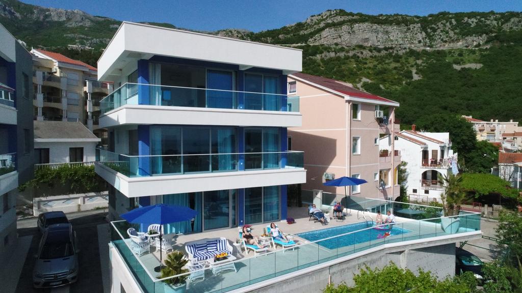Villa with Pool, Smart-Home System and Sea View, Budva
