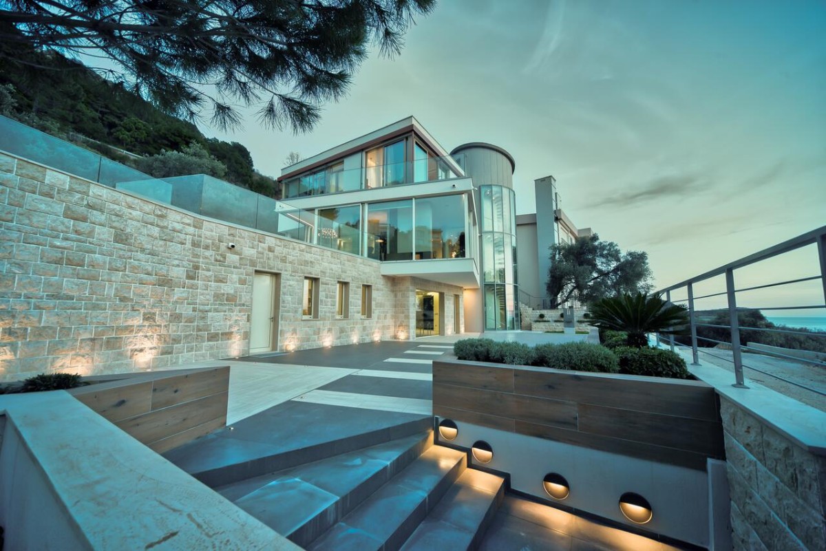 Luxury Villa with Spa Area and 2 Pools, Sveti Stefan, Budva
