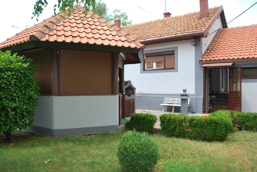 House with a Landscaped Yard and Fountain, Cetinje
