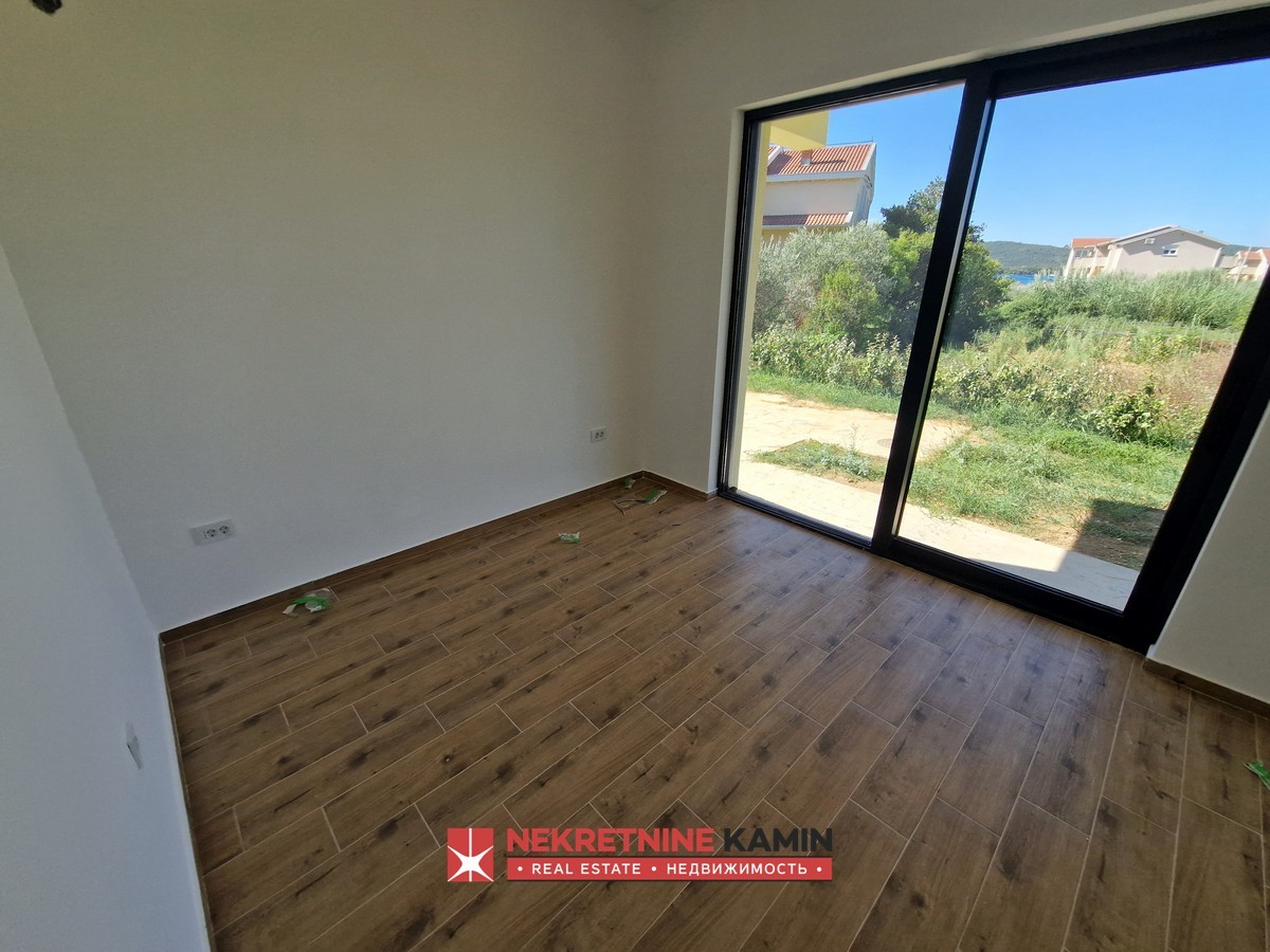 New One-Bedroom Apartment with a Courtyard Terrace, Bonići, Tivat