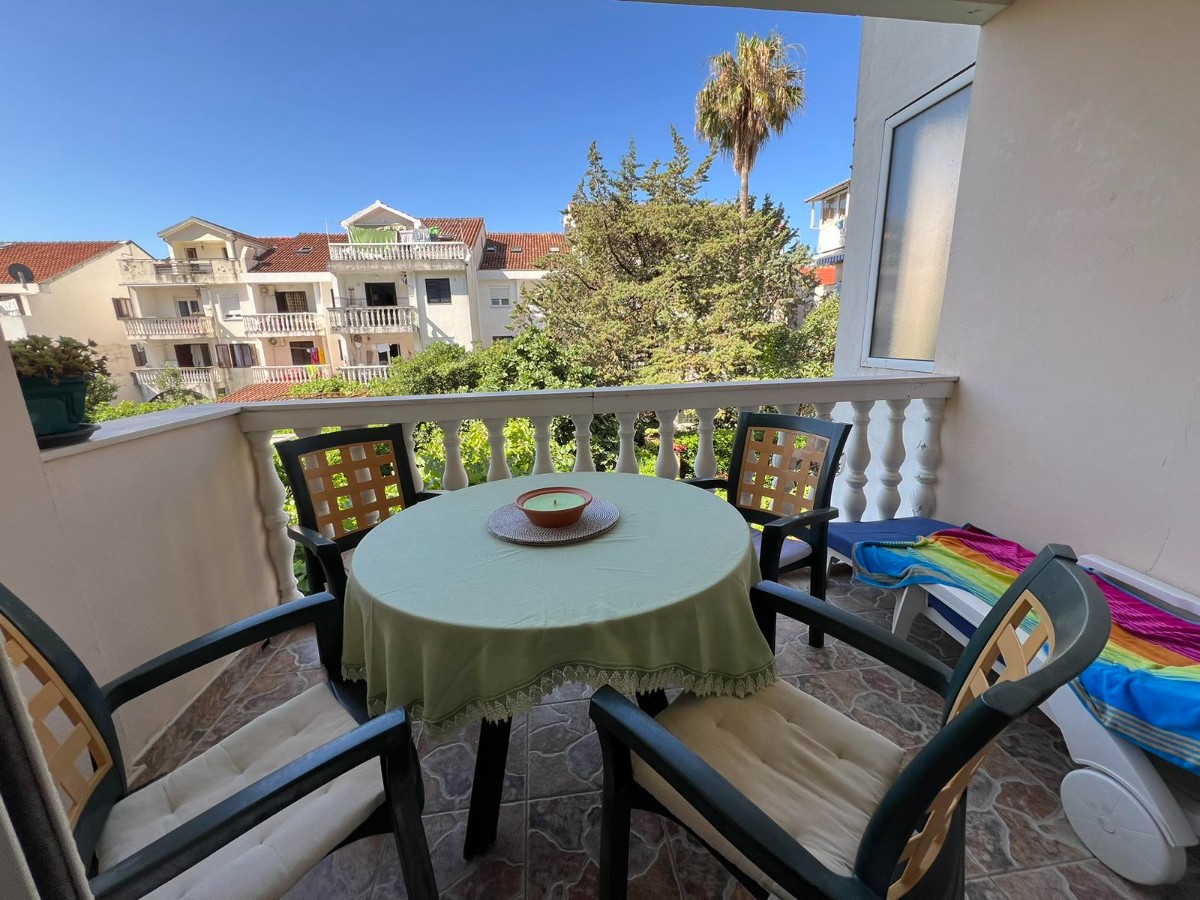 One-Bedroom Apartment near the Kužina Restaurant, Budva