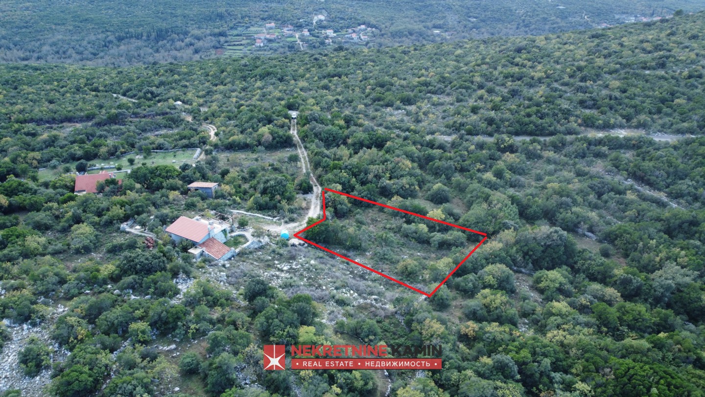 Adjoining Urbanised Plots, 706 m² in Total, Kubasi, Kotor