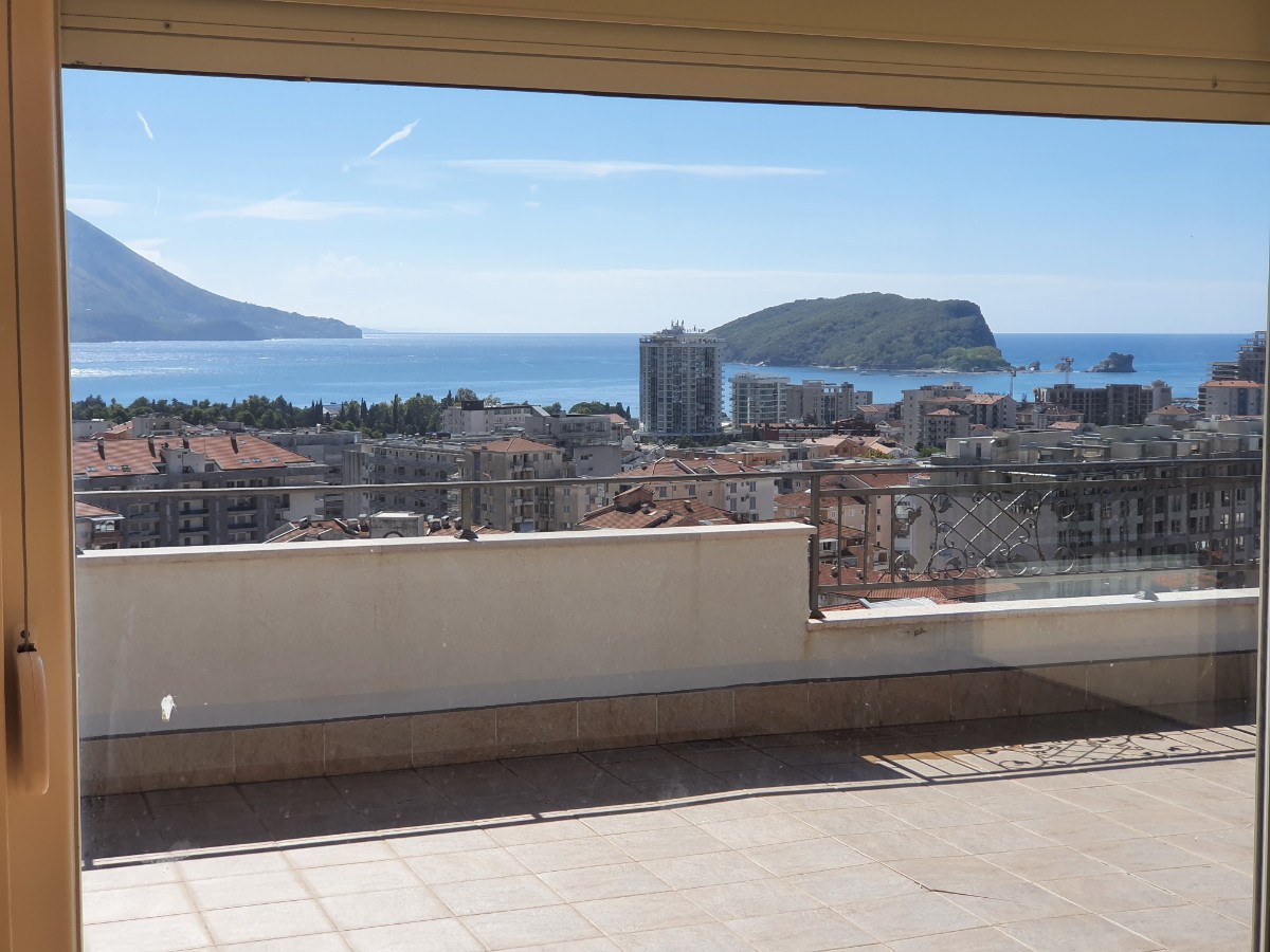 Penthouse with Two Bedrooms, Sea and City Views, Dubovica Lux, Budva
