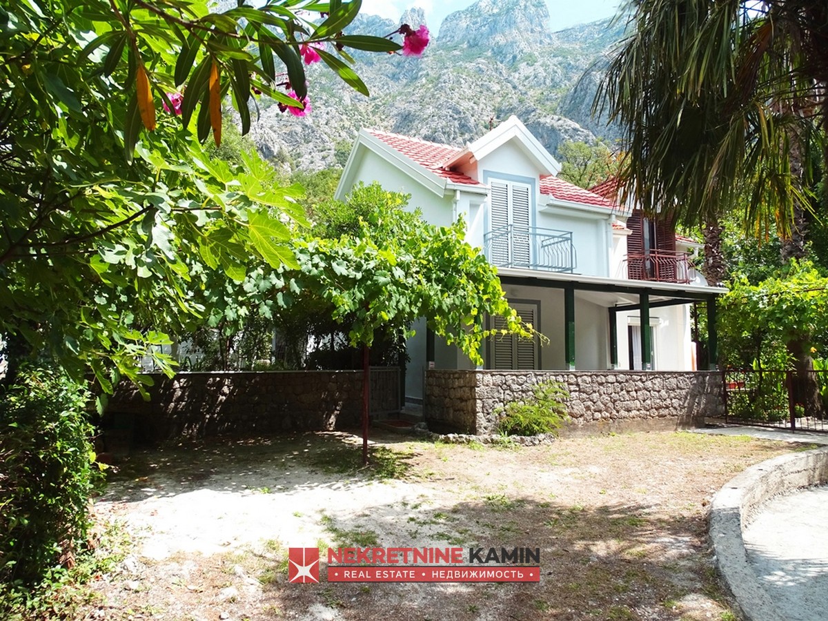 Charming Two-Storey House with a Mediterranean Garden, Orahovac, Bay of Kotor