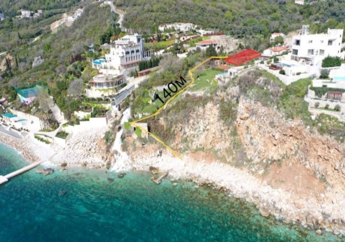 Urbanizovan plac od 423 m² na 140 metara od mora, Reževići, Budva