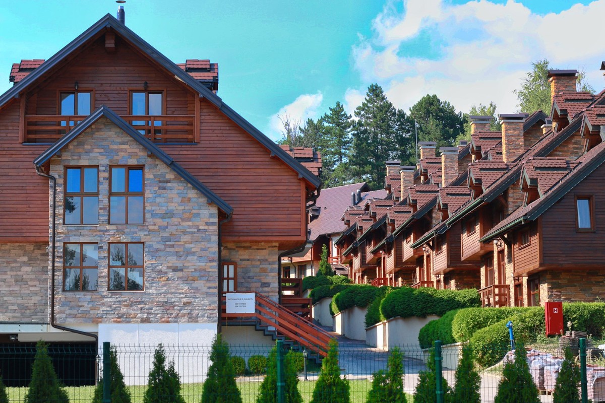 89 m² Townhouse with Sauna, Garage Space and Yard in Zlatibor 1000, Zlatibor